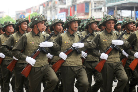 Trong quá khứ, khẩu súng tiểu liên mẫu mực, đạt tiêu chuẩn của thế giới này thực tế cũng chưa từng được quân đội Việt Nam sử dụng ở quy mô lớn. Nguồn ảnh: Zingnews.