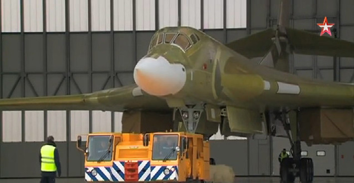 Thậm chí còn có thể sử dụng Tu-160M với vai trò ném bom chiến thuật hoặc như một bệ phóng để phóng các tàu vũ trụ.