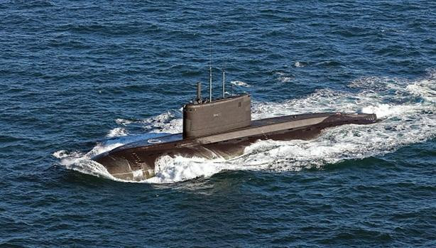 Đề án Kilo 636.3 Varshavyanka được phát triển trên nền tảng tàu ngầm Đề án 877 Paltus (NATO định danh: Kilo) do Liên Xô hạ thủy năm 1980.