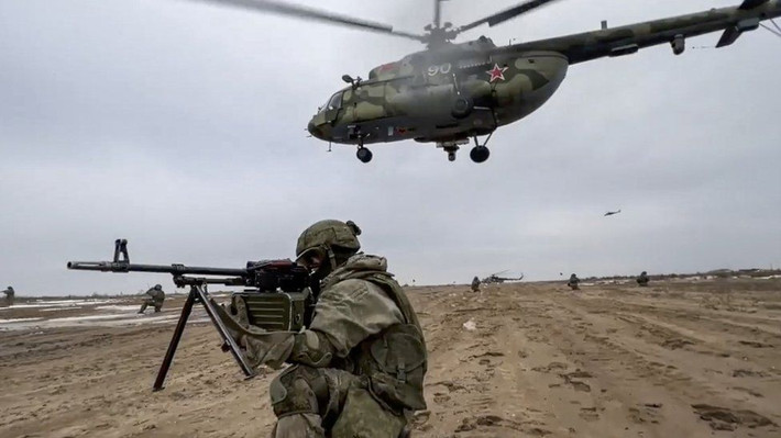 Theo thông tin được CNN đăng tải, quân đội Belarus có tham gia cùng quân đội Nga trong cuộc chiến với Ukraine. Hạm đội Biển Đen của Nga cũng tấn công Odessa, thành phố lớn thứ 3 của Ukraine và là cảng quân sự mang tính chiến lược.