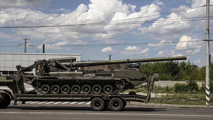 "Vua chiến trường" cỡ nòng 203 mm trong cuộc giao tranh tại Ukraine là tên gọi dành cho pháo tự hành 2S7 Pion và 2S7M Malka, bởi nó có khả năng đưa những viên đạn với trọng lượng 100 kg đi xa 32 km.