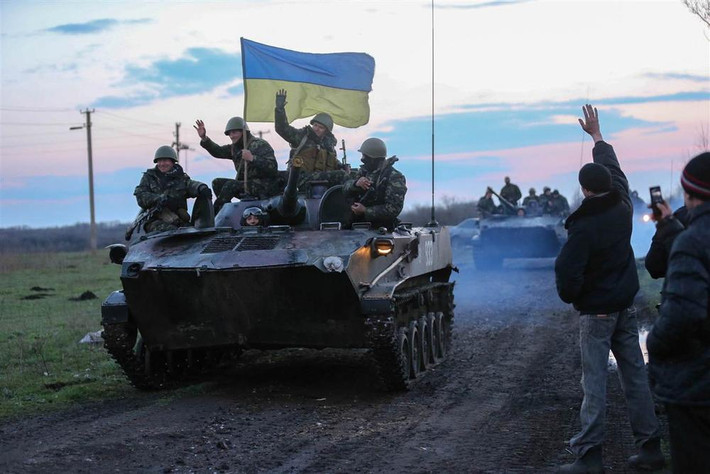 Kế đến là Mỹ, quốc gia này đã hỗ trợ rất lớn cho Ukraine về mặt tài chính. Cụ thể, chỉ tính riêng trong năm 2021 vừa rồi, Washington đã hỗ trợ cho Kiev lượng hàng hóa quân sự quốc phòng lên tới 400 triệu USD.