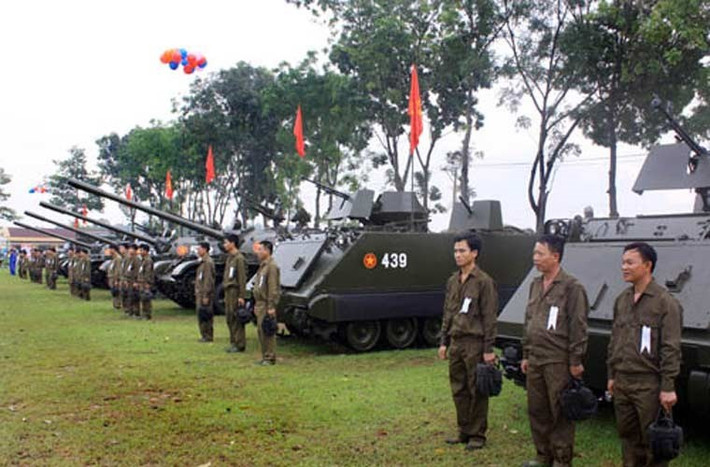 Tuy không thể mạnh hơn về hỏa lực hay giáp bảo vệ so với M48 Patton, nhưng xe bọc thép chở quân M113 lại trở thành vũ khí chiến lợi phẩm được QĐND Việt Nam ưa chuộng sử dụng nhất, thậm chí là còn dùng rộng rãi tới tận ngày nay. Tính cơ động, khả năng chở quân thậm chí tốt hơn họ xe BTR Liên Xô là những lí do khiến M113 được quân đội ta sử dụng rất lâu.