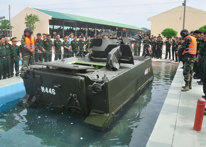 Thậm chí, hiện nay chúng ta còn tự nâng cấp hỏa lực của các xe M113 bằng trang bị súng máy, súng không giật tự sản xuất trong nước để tiếp tục sử dụng lâu hơn nữa.