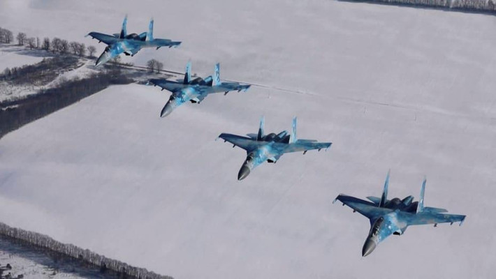 Ngoài chiến đấu cơ, tờ The Times lần đầu tiên lên tiếng về việc Ukraine cũng cần máy bay chỉ huy cảnh báo sớm trên không, thường được biết đến với tên viết tắt AWACS, để bảo vệ bầu trời của mình.