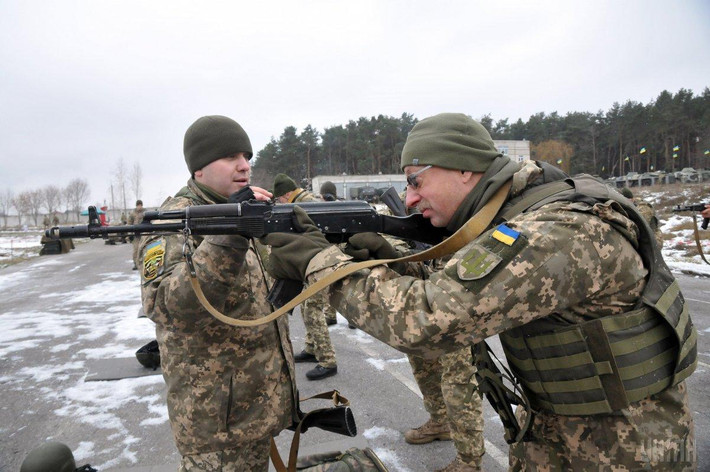 Tình hình tại Ukraine hiện giờ đang khá khó khăn, cán cân ưu thế chắc chắn chưa bao giờ nghiêng về phía Ukraine, nhưng phương Tây và Nga vẫn chưa hề có các động thái xuống thang căng thẳng.