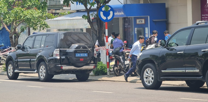 Thời điểm xảy ra vụ cướp, tại ngân hàng đang có 6 nhân viên, bao gồm cả bảo vệ.
