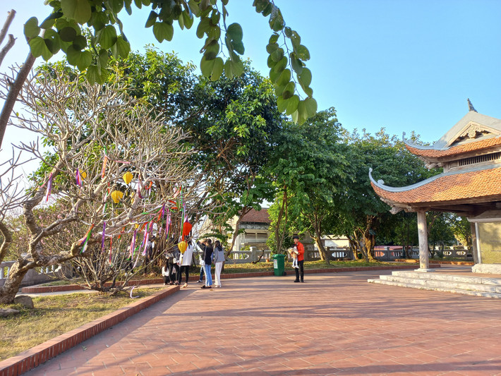 Tháp Tường Long nhiều lần được tu tạo và khôi phục trong triều Trần và triều Lê, nhưng đến năm Gia Long thứ 3 (1804), triều đình nhà Nguyễn đã cho phá tháp để lấy gạch xây thành Hải Dương. Điều này chứng tỏ tháp Tường Long xưa vô cùng quy mô, bề thế.