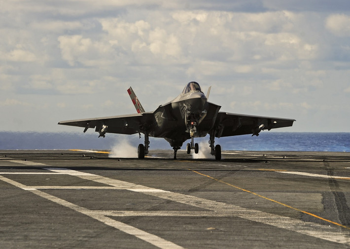 Trước đó, Hải quân Mỹ đã dự định F-35C sẽ sẵn sàng trự chiến trong thời gian từ tháng 8/2018 tới khoảng tháng 2/2019 và chỉ còn chưa đầy một tháng nữa hạn chót sẽ tới với chiếc chiến đấu cơ này. Nguồn ảnh: Pinterest.
