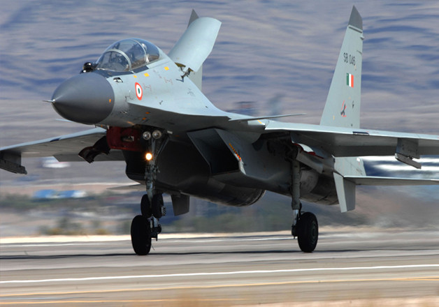 Theo hợp đồng được Nga và Ấn Độ ký kết, sẽ có 50 chiếc Su-30MKI được lắp ráp tại Nga và 200 chiếc khác được Ấn Độ tự lắp ráp. Nguồn ảnh: Pinterest.