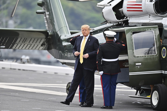 Trong khuôn khổ chiến thăm của Tổng thống Donald Trump tới Nhật Bản, Thủ tướng Abe Shinzō đã nhấn mạnh về việc liên minh Nhật - Mỹ trở nên vững chắc hơn bao giờ hết dưới quan hệ đối tác tuyệt vời giữa hai nước trên mọi mặt. Nguồn ảnh: Sina.