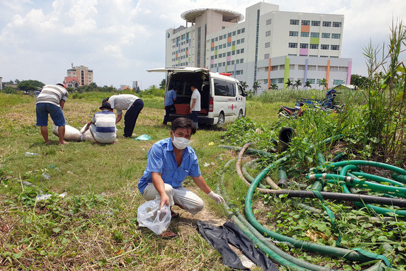 5. Phát hiện thi thể nữ giới trên sông Sài Gòn: Công an TP Thuận An, tỉnh Bình Dương đang xác minh danh tính thi thể một phụ nữ không còn nguyên vẹn, mất nhiều bộ phận trôi trên sông Sài Gòn. Người này được người dân sống trên thuyền phát hiện khi xác lẫn trong bèo lục bình. Bước đầu xác định thi thể nạn nhân là nữ, mặc quần dài đen, nửa thân trên và một số bộ phận khác không còn.