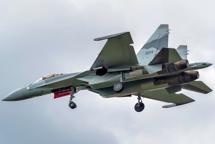 Với việc nhà máy KnAAZ đẩy mạnh sản xuất Su-57, giới phân tích dự đoán khối lượng Su-35 sẽ giảm. Tuy nhiên đây là câu chuyện của tương lai, còn hiện nay Su-35 vẫn giữ vai trò chủ lực trong các dòng chiến đấu cơ của Sukhoi, cho thấy khả năng xuất sắc trên chiến trường.