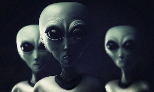 Ông Mitchell cho rằng thông tin về người ngoài hành tinh và UFO đã bị giấu kín bởi các chính phủ, nhưng hiện đang có những nỗ lực để tiết lộ sự thật này.