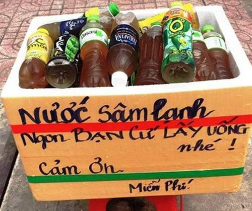 Vừa được uống nước miễn phí, vừa được cảm ơn.