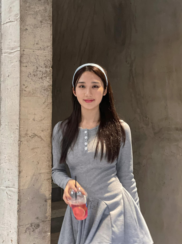 Dù thay đổi với phong cách nào thì các fan hâm mộ cũng rất vui mừng khi được thường xuyên thưởng thức những bộ ảnh xinh đẹp của Mina Young. Ảnh: FBNV