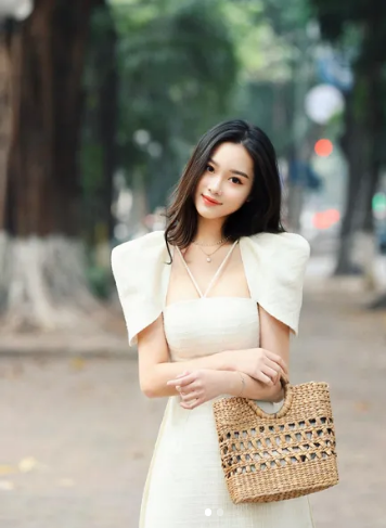 Hoa khôi ngoại thương còn có khả năng ngoại ngữ ấn tượng với IELTS 7.5.