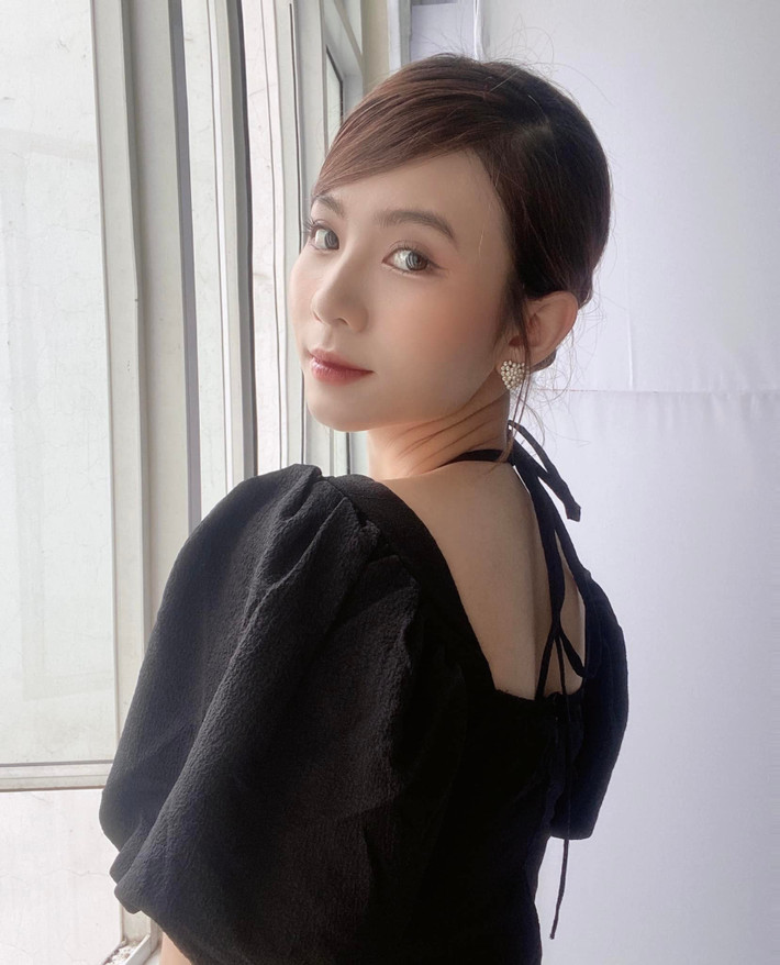 Trước đó cô từng góp mặt trong một số bộ phim như: Hương Vị Tình Thân, Mặt Nạ Gương… Nhưng phải đến Chồng Cũ, Vợ cũ, Người Yêu Cũ cô mới bắt đầu được khán giả để ý.