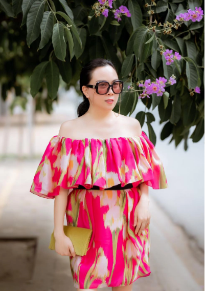 Trên trang cá nhân Phượng Chanel thường đăng ảnh hai con gái, đáng chú ý nhất có lẽ là cô nàng Susu, tên thật Nguyễn Uyên vừa tốt nghiệp trung học và thông báo trúng tuyển vào 10 trường đại học danh tiếng của Mỹ.