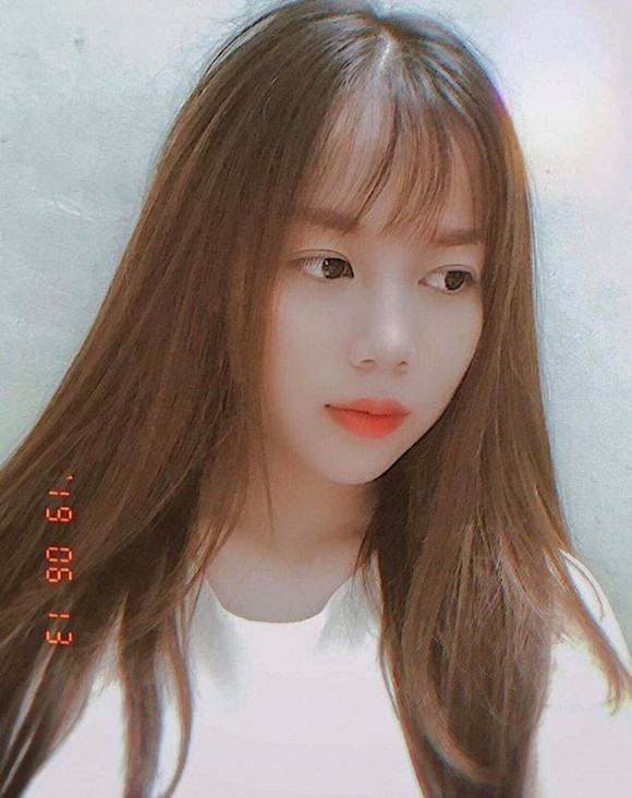 Thu Uyên được đánh giá là có gương mặt thanh tú, mắt to tròn và đôi môi gợi cảm.