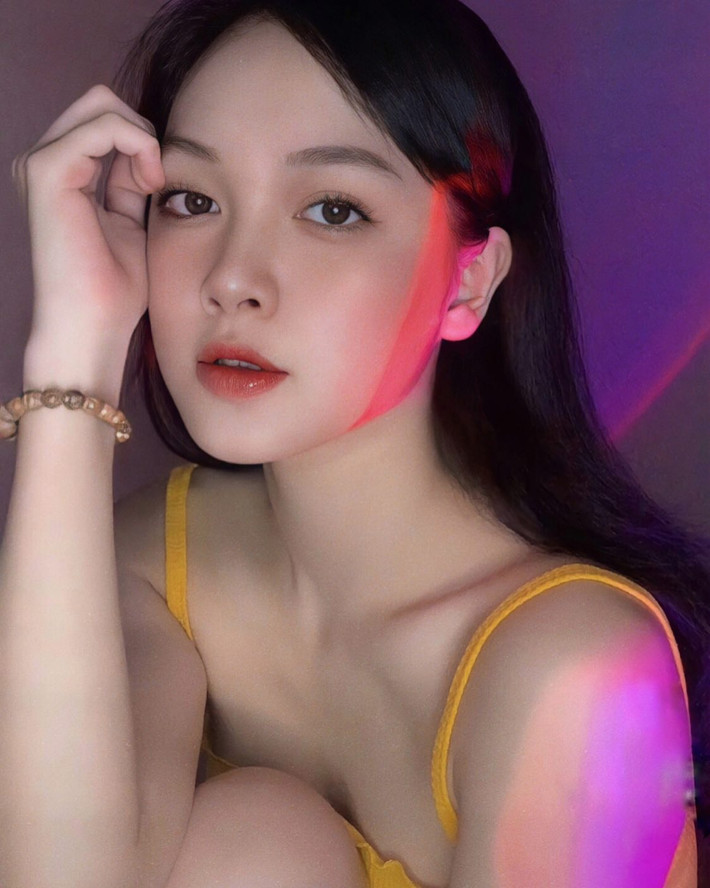 Cô được nhận Bằng khen "Sinh viên 5 tốt" cấp thành phố năm 2021 do Ban Chấp hành Hội Sinh viên thành phố Hà Nội trao tặng.