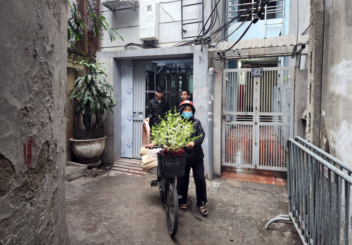 Cư dân sống trong chung cư mini mong muốn sự cố sớm được khắc phục để họ quay trở lại sống trong căn hộ của mình.