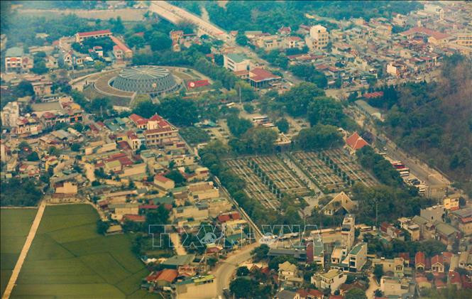 Nghĩa trang liệt sĩ A1 và Bảo tàng Chiến thắng lịch sử Điện Biên Phủ.