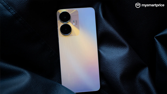 4. Realme C55: Realme C55 có phiên bản màu hồng tinh tế và thiết kế hiện đại.