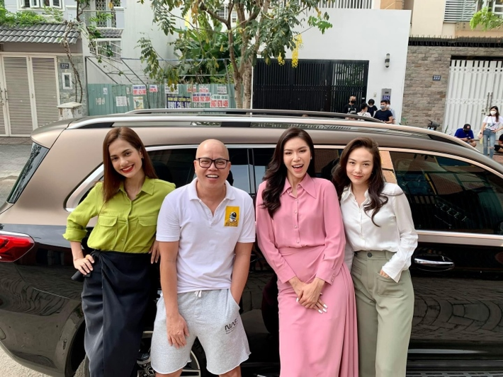 Emma Lê từng có vai trong phim "Mẹ ác ma, cha thiên sứ" đầu năm 2022, cũng của Vũ Ngọc Đãng. Tuy nhiên, đây không phải bộ phim đầu tiên của vị đạo diễn này có sự tham gia của cô.