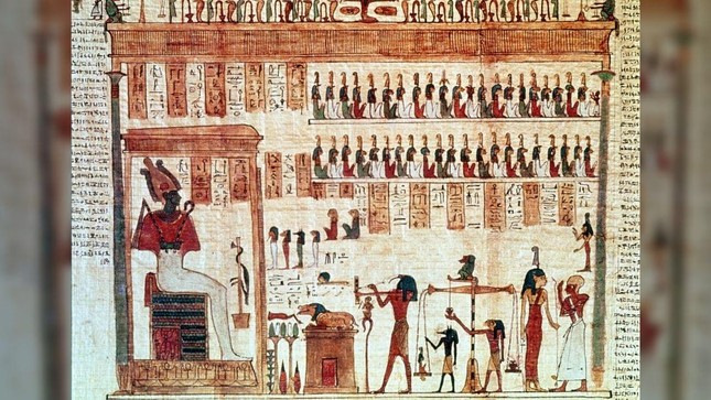 Kim tự tháp Bậc thang của Djoser được xây dựng dưới triều đại của pharaoh Djoser (cai trị vào khoảng năm 2630 TCN đến 2611 TCN) và là kim tự tháp đầu tiên mà người Ai Cập xây dựng. Khu vực xung quanh kim tự tháp bậc thang được sử dụng để chôn cất trong nhiều thiên niên kỷ.