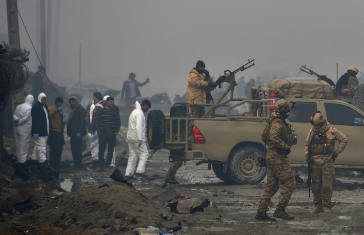 Thậm chí hồi tháng ba, người phát ngôn của Taliban trả lời phỏng vấn AFP đã khẳng định lực lượng này sẽ không tấn công người nước ngoài ở Afghanistan, tuy nhiên người Afghanistan cùng quân đội Afghanistan vẫn sẽ là mục tiêu. Nguồn ảnh: Pinterest.