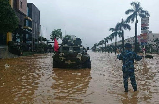 Loại thiết giáp này cũng thường xuyên được ra quân, tham gia ứng cứu bão lũ, đối phó với thiên tai. Nguồn ảnh: TL.