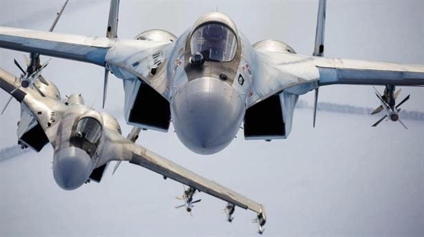 Lý do là bởi lực lượng Nga đóng tại đây chỉ được trang bị Su-30SM hay Su-35S lạc hậu hơn cả một thế hệ, chúng bị đánh giá không phải đối thủ của F-22 trong trường hợp nổ ra xung đột.