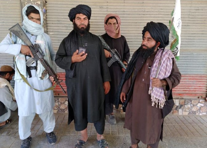 Với việc toàn bộ lãnh đạo đương nhiệm của Afghanitsan trốn ra các nước láng giềng, sẽ không còn ai để chuyển giao quyền lực của Taliban, và tất nhiên, sự kháng cự mà lực lượng vũ trang của chính phủ Afghanistan đương thời, cũng không còn khi mọi tướng lĩnh và sĩ quan chỉ huy, đều đã bỏ chạy.