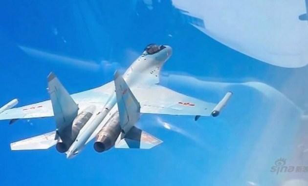 Cụ thể đó là tăng cường quan hệ với Moskva trong bối cảnh "khủng hoảng Crimea", tích lũy kinh nghiệm vận hành máy bay chiến đấu tiên tiến, cũng như tiếp cận với công nghệ động cơ có điều khiển vec-tơ lực đẩy độc quyền của Nga.