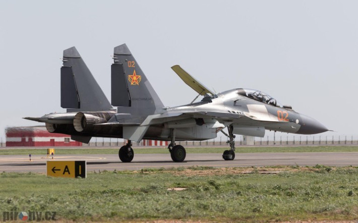 Bên cạnh đó, khi thực hiện nhiệm vụ tấn công, Su-30SM cũng có hiệu quả cao trong việc phát hiện cũng như tiêu diệt mục tiêu trên không và mặt đất của đối phương.