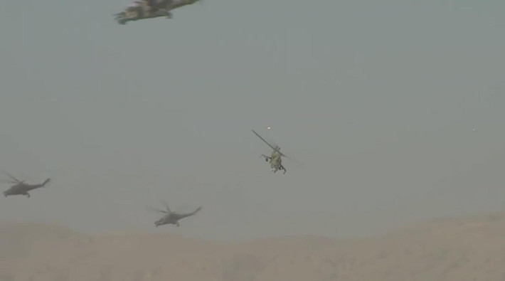 Từ nền tảng Mi-24 Nga đã hiện đại hóa lên phiên bản Mi-35P, tuy ngoại hình không mấy khác biệt, nhưng biến thể mới này đã được nâng cấp động cơ, hệ thống điện tử giúp tạo ra sức mạnh vượt trội.