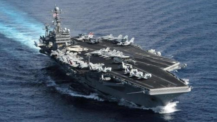 Bộ trưởng Quốc phòng Philippines Delfin Lorenzana hôm 4/4 cáo buộc Trung Quốc có "mưu đồ chiếm thêm những khu vực khác ở biển Đông", trong khi Salvador Panelo, cố vấn pháp lý của Tổng thống Philippines Rodrigo Duterte, cho rằng sự hiện diện trong thời gian dài của hàng trăm tàu Trung Quốc trên biển Đông có thể dẫn tới "hành động thù địch mà cả hai nước không mong muốn".