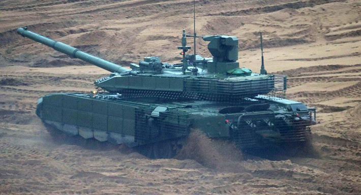 Trái tim của xe tăng chủ lực T-90M Proryv-3 là động cơ diesel tăng áp V-92S2F có công suất 1.130 mã lực, cung cấp cho chiếc chiến xa này khả năng cơ động rất cao.