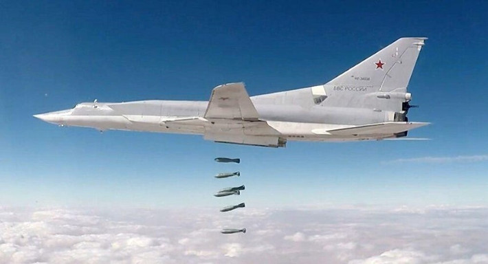 Tu-22M3 cùng với Tu-95MS và Tu-160 trở thành bộ ba máy bay ném bom chiến lược hiện nay của không quân Nga.