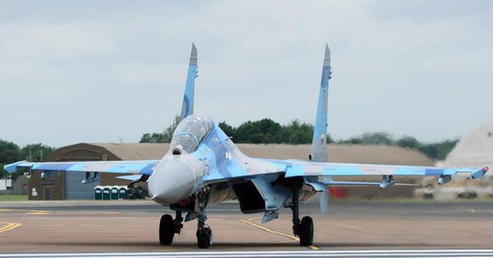 Chiến đấu cơ Su-27 của Ukraine hiện vẫn đóng vai trò là tiêm kích trụ cột và mạnh nhất của không quân nước này. Mới đây những chiếc Su-27 này đã diễn tập tại khu vực Mykolaiv trong bối cảnh căng thẳng tại miền Đông leo thang.