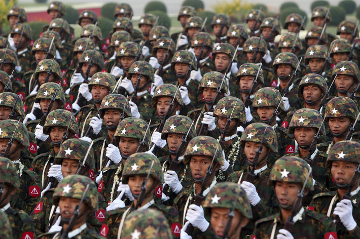 Quốc gia Đông Nam Á này có 56 triệu dân, trong đó có tới gần 30 triệu nhân lực đang ở độ tuổi lao động, khoảng 21 triệu người trong độ tuổi tổng động viên và hàng năm có khoảng 1 triệu người tới tuổi nhập ngũ.