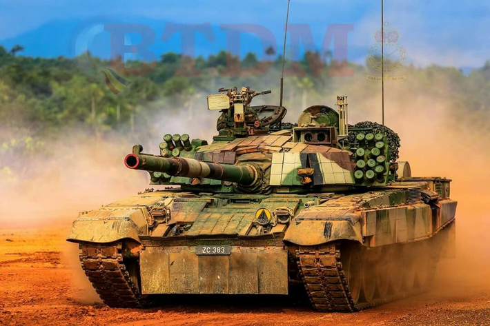 Ngoài ra, xe còn có hệ thống giáp phản ứng nổ Erawa, được đánh giá là hiệu quả hơn so với Kontakt-1 do Nga sản xuất.
