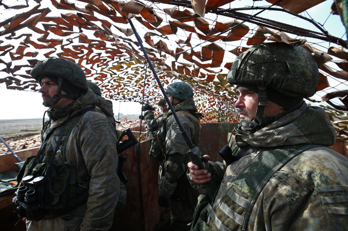 "Tuy nhiên nếu Lực lượng vũ trang Ukraine thực sự gây ra mối đe dọa cho các công dân của Liên bang Nga ở Donbass thì rõ ràng Moskva sẽ sẵn sàng can thiệp vào tình huống này", truyền thông tại Moskva nhấn mạnh.