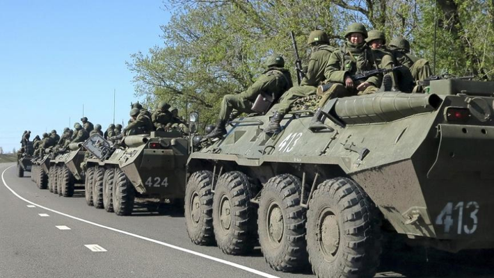 Báo chí tại Kiev cho rằng Nga sẵn sàng phá vỡ kịch bản quân sự về việc quân đội Ukraine chiếm giữ lãnh thổ Cộng hòa Nhân dân Donetsk và Lugansk tự xưng trong trường hợp có mối đe dọa nhỏ nhất đối với các công dân Liên bang Nga đang có mặt tại đây.