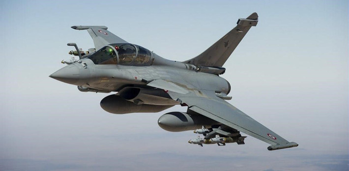 Ở phía ngược lại, Pháp tuyên bố sẵn sàng hỗ trợ tài chính cho thương vụ bán tiêm kích Rafale tới Indonesia. Đây là hướng đi khá phổ biến của Pháp thời điểm này, khi mà nước này cũng đã tuyên bố hỗ trợ tài chính cho hợp đồng mua 30 tiêm kích Rafale từ Ai Cập.