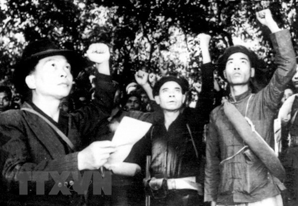 Khi mới thành lập, Đội Việt Nam Tuyên truyền Giải phóng quân chỉ có 34 cán bộ, chiến sĩ nhưng đã sớm phát huy được truyền thống chống ngoại xâm và nghệ thuật quân sự lấy ít địch nhiều, lấy nhỏ thắng lớn của dân tộc