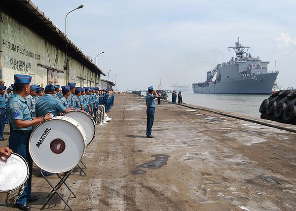 Mới đây nhất, Indonesia đã quyết định hủy bỏ hợp đồng mua tiêm kích Su-35 của Nga, bất chấp việc hợp đồng đang đi tới giai đoạn cuối và chuẩn bị được bàn giao.