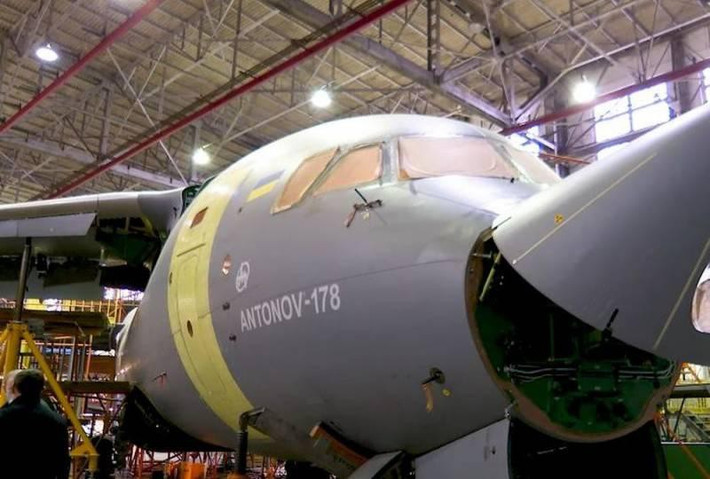 An-178 là máy bay vận tải quân sự hạng trung không vận tầm ngắn, do công ty Antonov của Ukraine thiết kế và dựa trên máy bay phản lực dân dụng Antonov An-158 (AN-148-200).