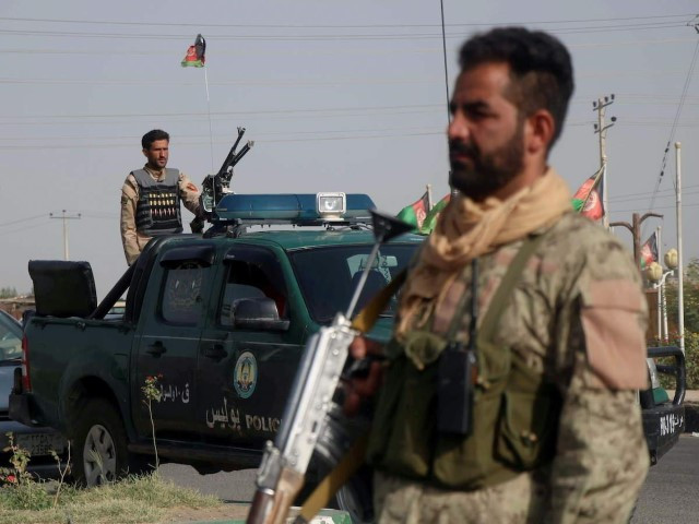 Khi nói về Taliban, đa phần mọi người sẽ hình dung ra các tay súng mang trên vai khẩu AK-47 cũ kỹ, đi dép lê rách nát nhưng lại đánh bại những người lính NATO được trang bị tận răng, nhưng sự thật có đúng như vậy?
